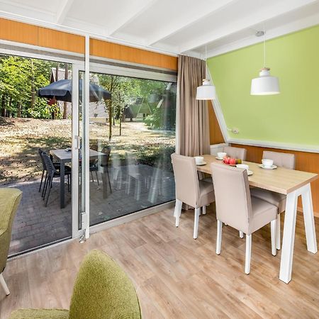 Restyled Bungalow With Dishwasher, In Natural Surroundings Mierlo Exteriör bild