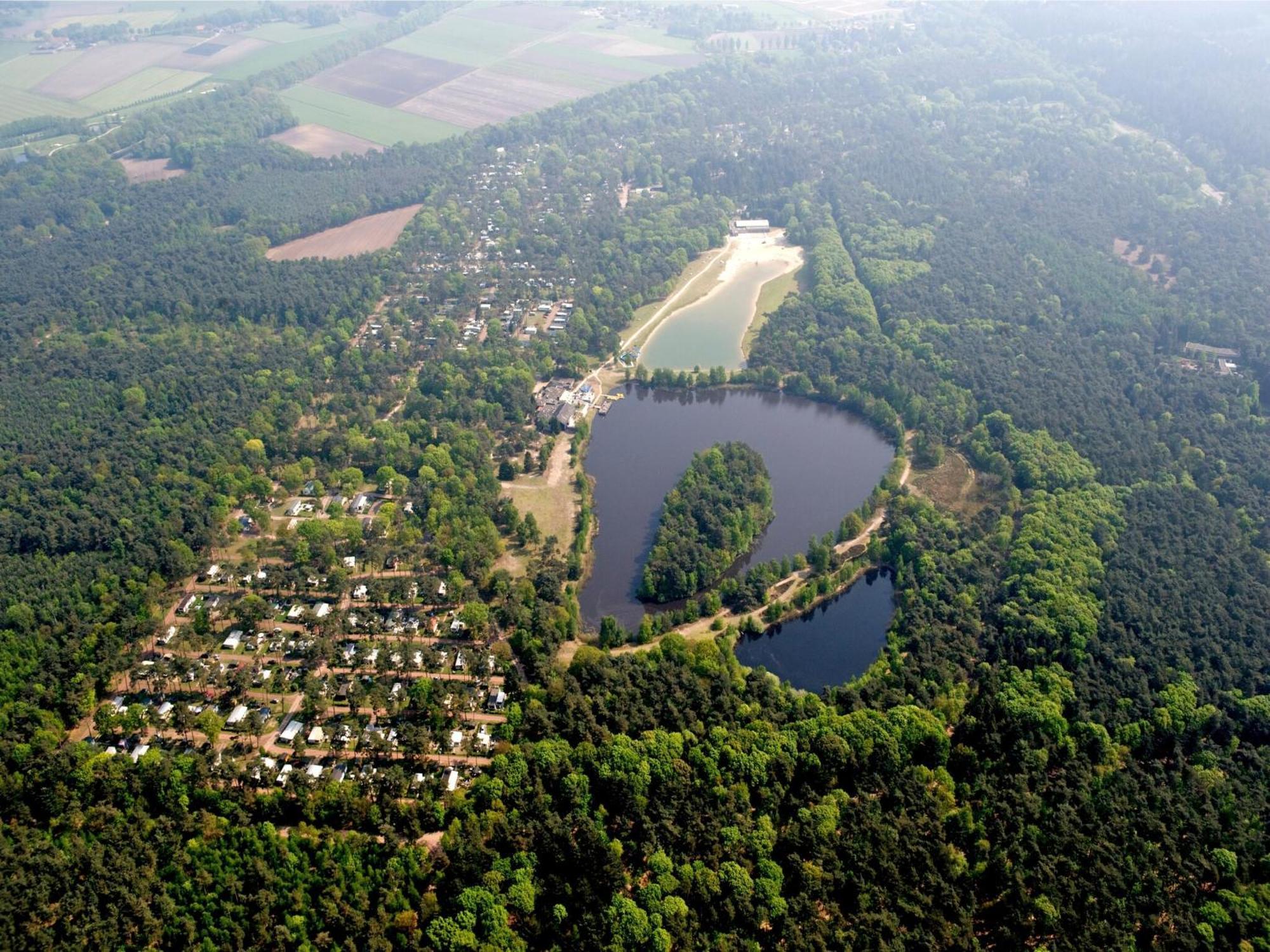 Restyled Bungalow With Dishwasher, In Natural Surroundings Mierlo Exteriör bild
