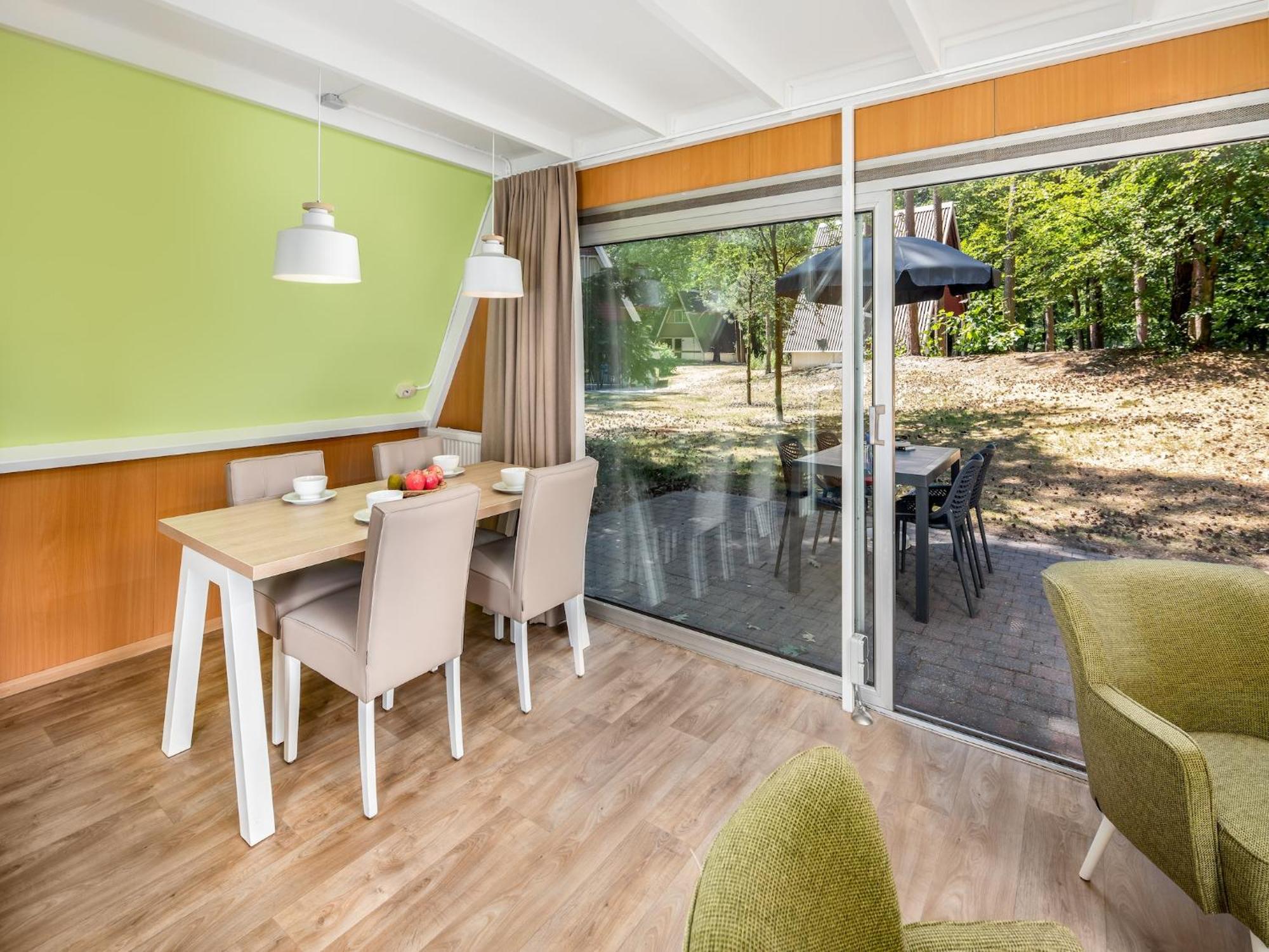Restyled Bungalow With Dishwasher, In Natural Surroundings Mierlo Exteriör bild