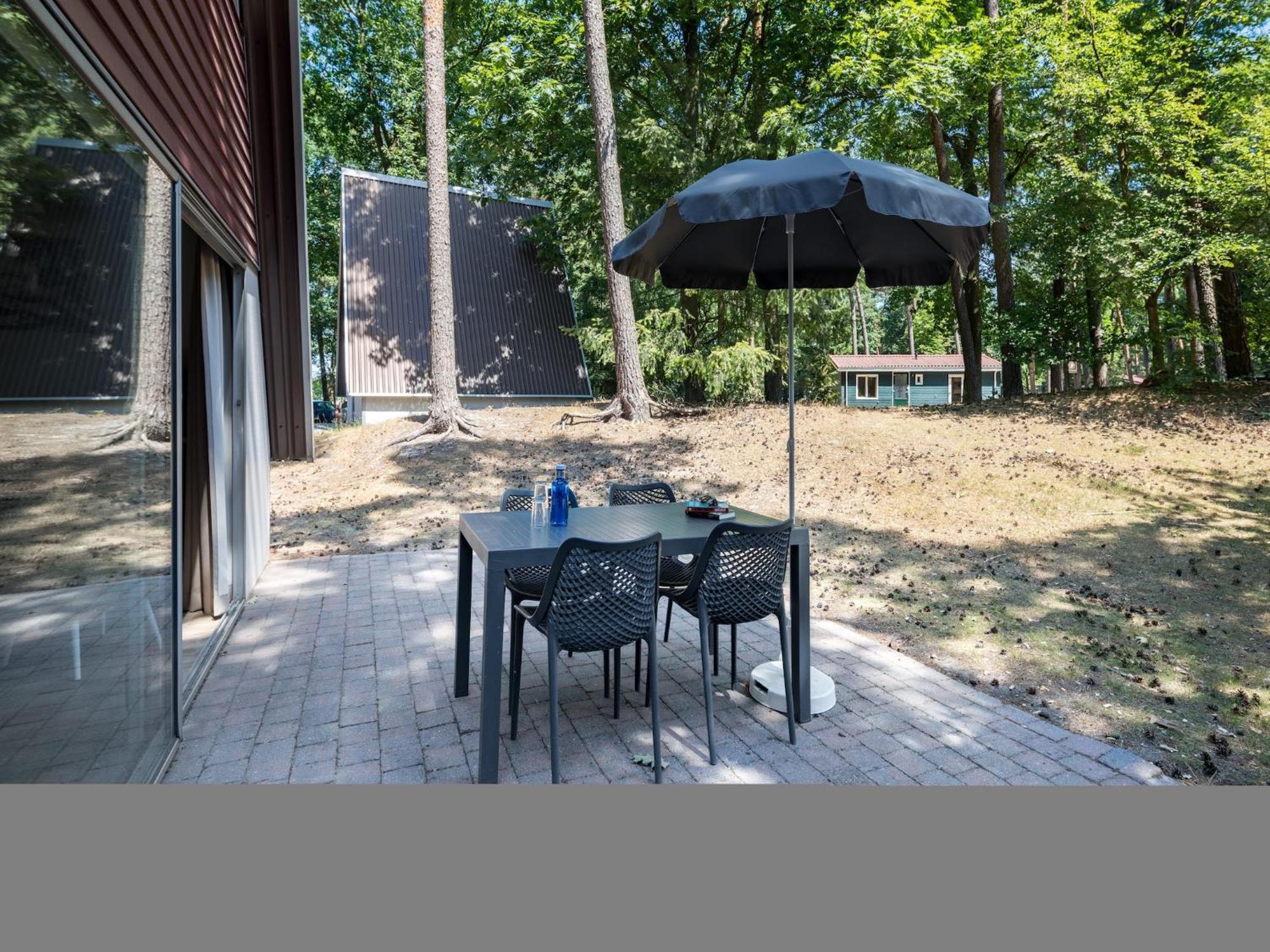 Restyled Bungalow With Dishwasher, In Natural Surroundings Mierlo Exteriör bild